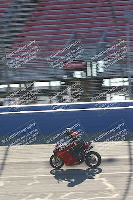 media/Jan-21-2022-Fastrack Riders (Fri) [[90b5309cc6]]/Level 1/Session 1 Front Straight/